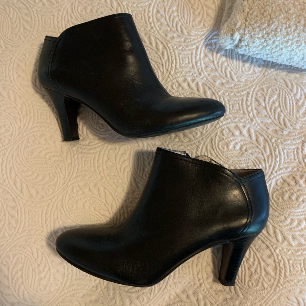 Banana republic leather booties